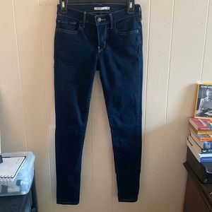 Classic Levi’s, 710 super skinny